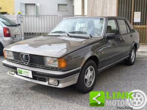 Immagine 1/10 di Alfa Romeo Giulietta 1.6 (1985)