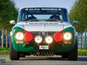 Image 2/29 of Alfa Romeo Giulia 1300 Super (1972)