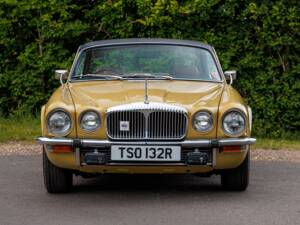 Bild 5/40 von Daimler Sovereign 4.2 (1976)