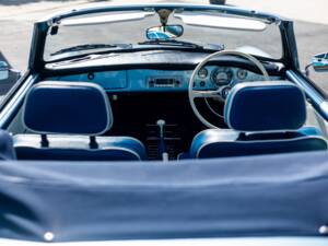 Image 29/50 of Volkswagen Karmann Ghia 1500 (1971)