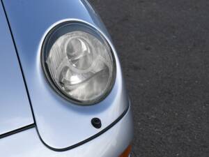 Immagine 6/53 di Porsche 911 Carrera (1994)