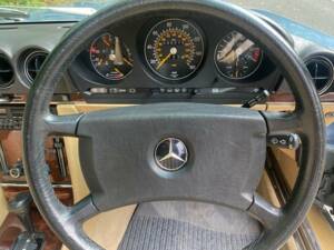 Image 33/50 of Mercedes-Benz 500 SL (1989)