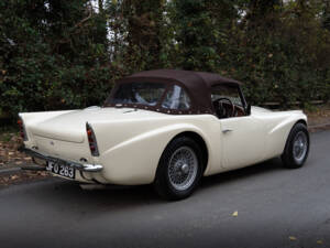 Image 6/13 of Daimler SP 250 (1960)