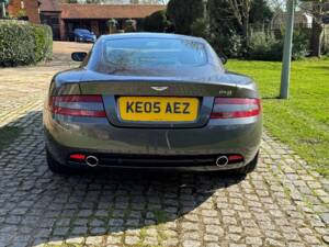 Image 16/33 of Aston Martin DB 9 (2005)