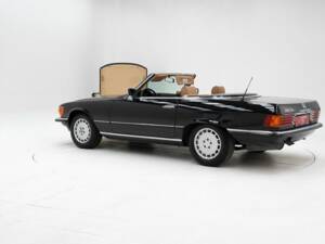 Image 4/15 of Mercedes-Benz 380 SL (1985)