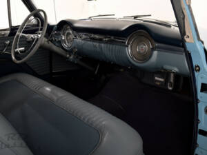Image 31/48 of Oldsmobile 98 Coupe (1953)