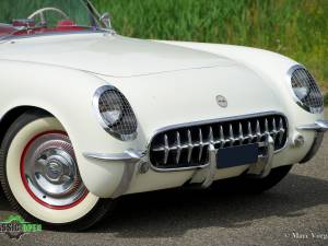 Image 16/42 of Chevrolet Corvette (1954)