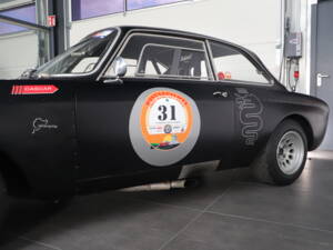 Bild 14/42 von Alfa Romeo 1750 GT Veloce (1971)