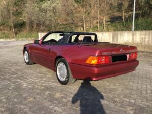 Image 4/32 de Mercedes-Benz 300 SL-24 (1992)