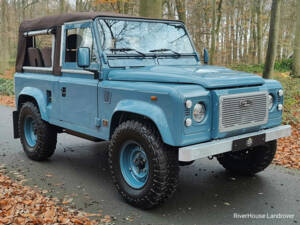 Image 6/25 of Land Rover Defender 90 (1997)