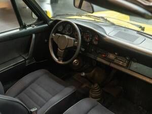 Image 24/47 of Porsche 911 Carrera 2.7 (1975)