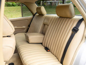 Immagine 23/25 di Mercedes-Benz 280 E (1981)