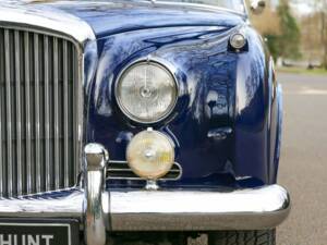 Image 22/50 of Bentley S 3 Continental (1962)