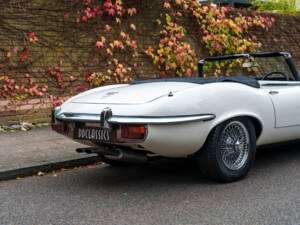 Image 12/21 de Jaguar Type E V12 (1973)