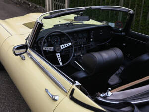 Bild 40/56 von Jaguar E-Type V12 (1973)