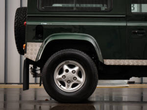 Image 7/90 of Land Rover Defender 90 Td5 (1999)