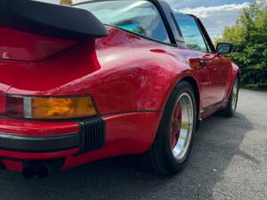 Bild 12/23 von Porsche 911 Carrera 3.2 (WTL) (1987)