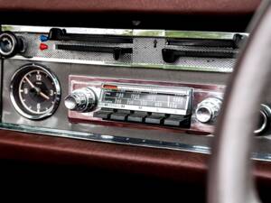 Afbeelding 18/27 van Mercedes-Benz 230 SL (1964)