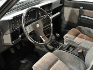 Imagen 17/34 de Alfa Romeo 75 2.0 Twin Spark (1991)