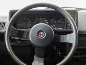 Bild 24/49 von Alfa Romeo 90 2.0 V6 Super (1987)