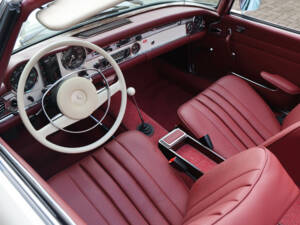 Bild 43/56 von Mercedes-Benz 280 SL (1969)