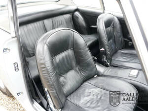 Image 13/50 of Ferrari 250 GT&#x2F;E (1964)