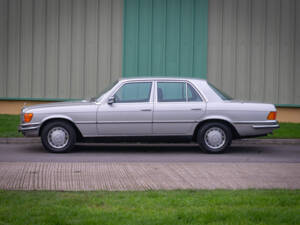 Image 3/31 of Mercedes-Benz 350 SE (1979)