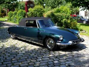 Image 3/48 de Citroën DS 19 (1963)