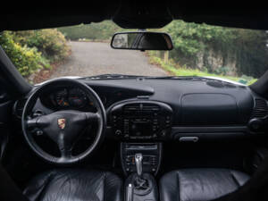 Image 7/14 de Porsche 911 Carrera 4S (2002)