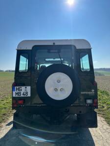 Bild 8/47 von Land Rover Defender 110 Td5 (2000)