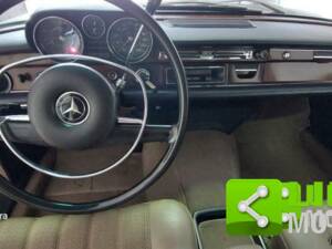 Bild 10/10 von Mercedes-Benz 280 SE (1970)