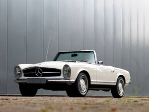 Image 21/56 de Mercedes-Benz 280 SL (1969)