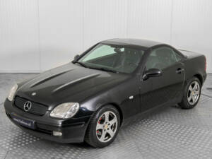 Image 39/46 of Mercedes-Benz SLK 200 (1999)