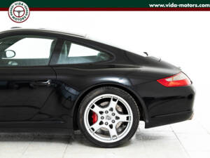 Bild 49/54 von Porsche 911 Carrera 4S (2006)