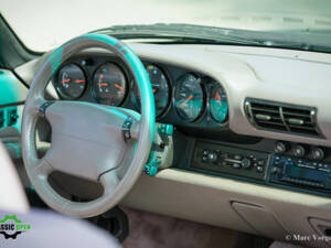 Image 36/60 de Porsche 911 Carrera (1994)