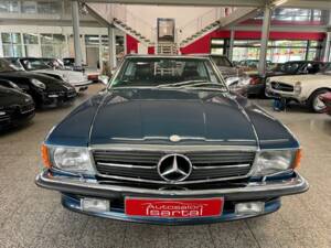 Image 2/19 of Mercedes-Benz 500 SL (1987)