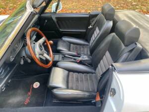 Immagine 35/50 di Alfa Romeo 2.0 Spider (1993)