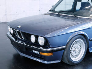 Image 7/23 de BMW 535i (1984)