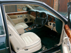 Image 12/18 de Bentley Continental R (1996)