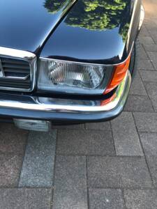 Image 13/53 de Mercedes-Benz 380 SL (1988)