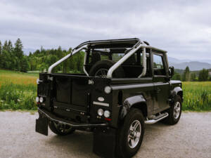 Bild 2/13 von Land Rover Defender SVX (2008)