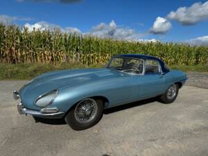 Image 9/50 of Jaguar E-Type 3.8 Flat Floor (1961)