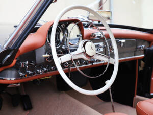 Imagen 7/34 de Mercedes-Benz 190 SL (1961)