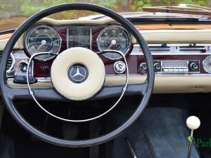 Afbeelding 37/50 van Mercedes-Benz 230 SL (1965)