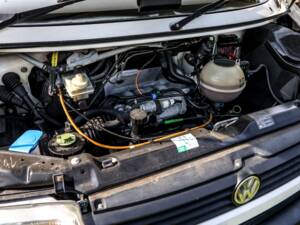 Image 5/37 of Volkswagen T4 California 2.0 (1996)