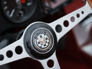 Image 7/21 of Jaguar E-Type 3.8 Flat Floor (1961)