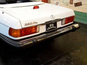 Image 7/32 de Mercedes-Benz 560 SL (1987)