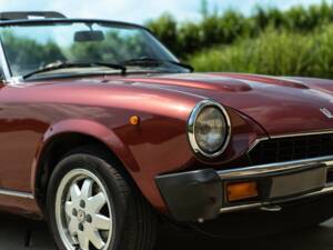 Image 37/50 of FIAT 124 Pininfarina Spidereuropa (1985)