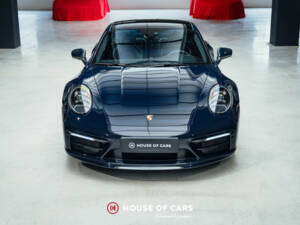 Image 3/50 of Porsche 911 Carrera 4S &quot;Belgian Legend Edition&quot; (2020)