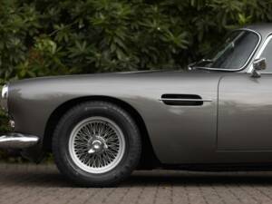 Image 30/50 of Aston Martin DB 4 (1962)